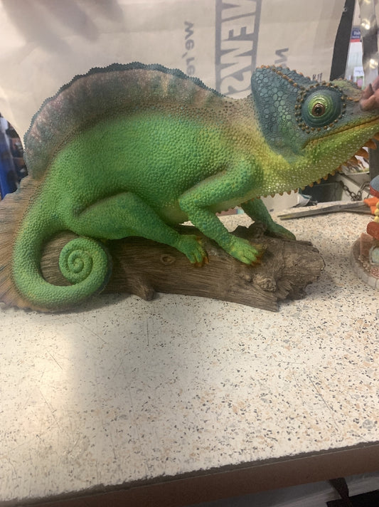 Lizard chameleon figurine